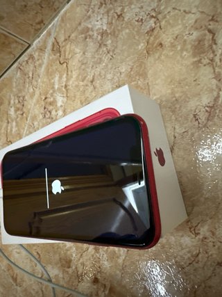 iPhone 11 Rojo 64GB