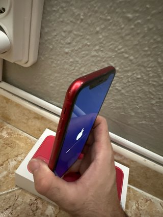 iPhone 11 Rojo 64GB