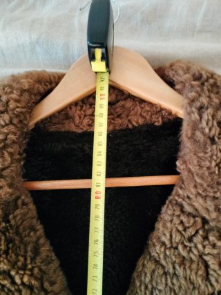 Chaqueta pelliza marrón