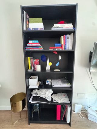 Estantería Billy Ikea negro efecto roble