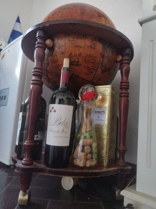 Mini bar botellero globo terráqueo antiguo