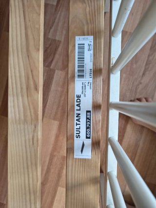 Cama infantil Ikea con barandilla