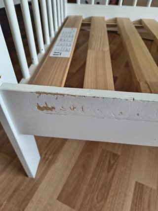 Cama infantil Ikea con barandilla