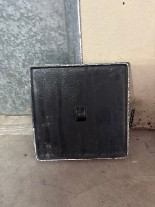 Tapa de arqueta metalica con marco