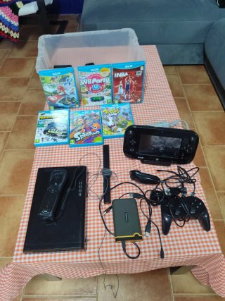 Nintendo Wii U completa + 6 Juegos + Accesorios