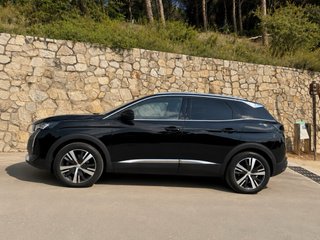 Peugeot 3008 2023 matricula MHK