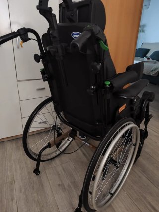 Silla de ruedas Invacare Rea Clematis Pro
