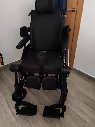 Silla de ruedas Invacare Rea Clematis Pro