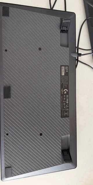 Teclado Logitech G213
