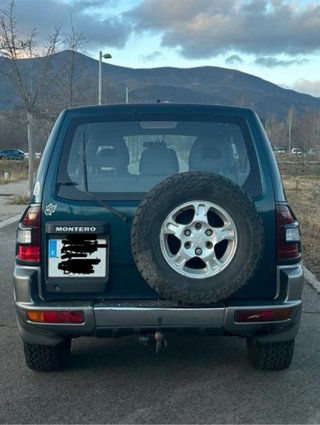 Mitsubishi Montero 2002