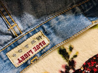 Lote de 5 prendas, pantalones cortos, faldas.