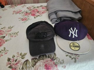 Set 3 Cappelli New Era & New Balance