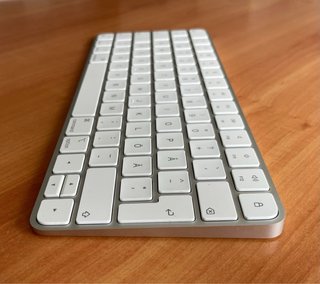 Teclado Apple Magic Keyboard A2450