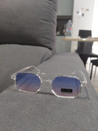 Gafas de sol vintage transparentes