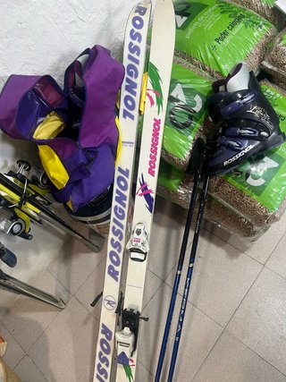 Equipo de Sky Rossignol retro completo