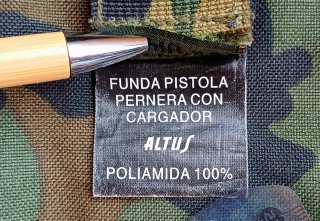 Pistolera Altus pingüino boscosa