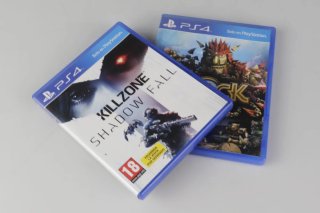 PS4 Slim 1TB y dos juegos en buen estado