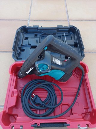 Martillo Combinado Makita HR2810