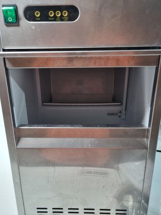 Macchina per cubetti di ghiaccio Royal RCIC-20BI