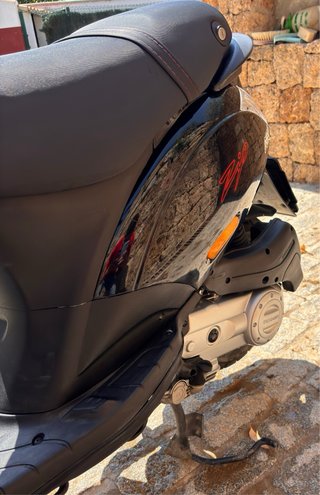 Piaggio Zip 50 Negra