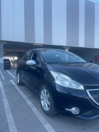 PEUGEOT 208 1.6 HDi 92 CV 2015