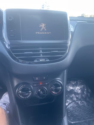 PEUGEOT 208 1.6 HDi 92 CV 2015