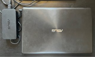 Portátil ASUS Plata y Negro