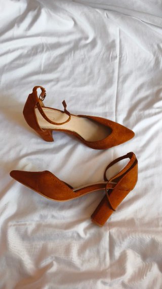 Zapatos tacón ante marrón Pimkie talla 37