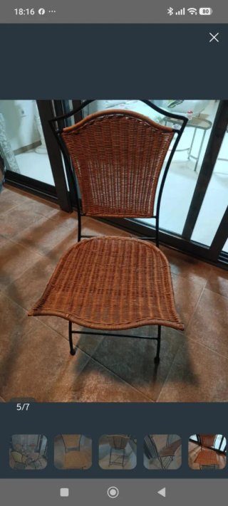 Sillas de terraza de hierro forjado y madera