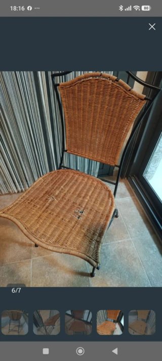 Sillas de terraza de hierro forjado y madera