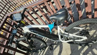Bicicleta Eléctrica Blanca