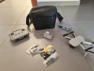DJI Mini 2 Ultraligero y Plegable Drone Quadcopter