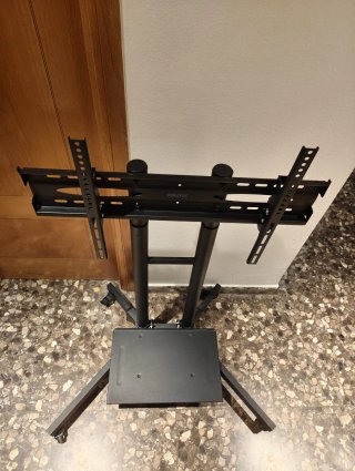 Soporte para Tv de pie con ruedas