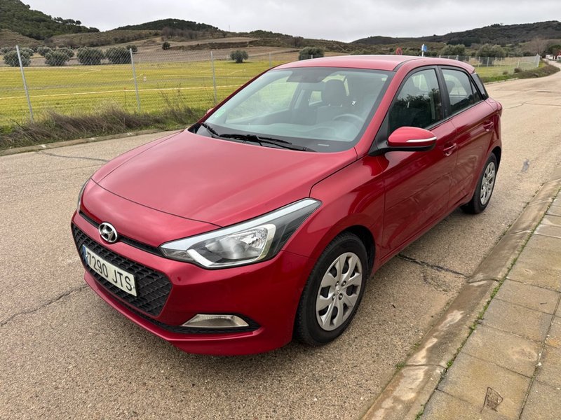 HYUNDAI i20 1.2 MPI Essence - foto 1
