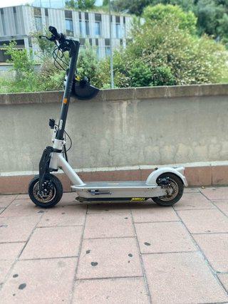 Patinete Eléctrico Gris