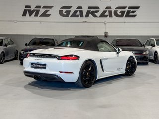PORSCHE 718 BOXSTER PDK · NACIONAL · SPORT CHRONO · BOSE