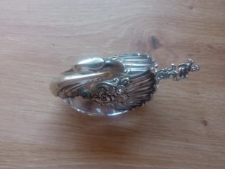 COLECCIÓN DE PLATERÍA ANTIGUA Y PIEZAS DE MESA VIN
