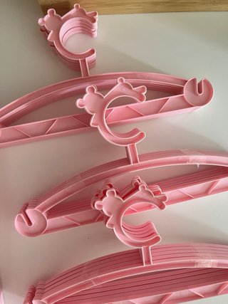 Perchas rosa niña/ bebe
