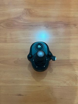 Logitech G293 y Palanca de Cambios