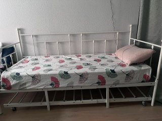 Cama, facil de montar y buen precio.