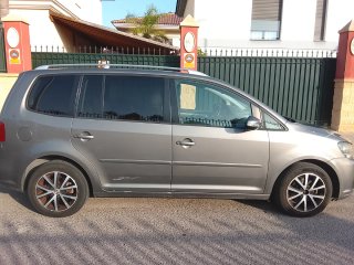 Volkswagen Touran 2011