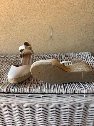Cuñas blancas para novia