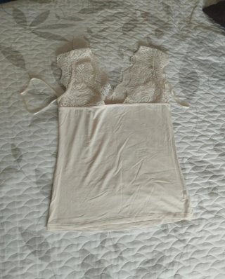 Camiseta sin mangas Morgan encaje beige