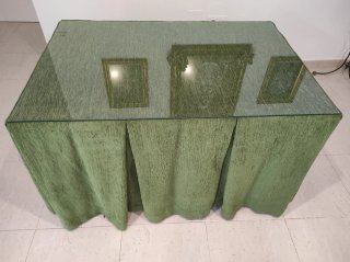 MESA COMEDOR + ROPA CAMILLA