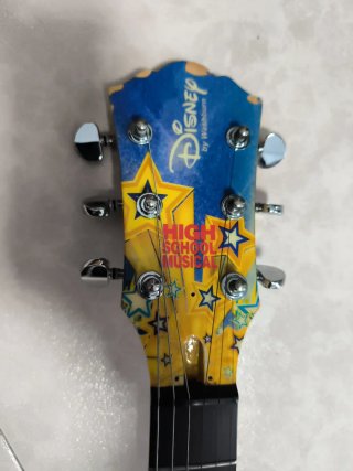 Guitarra eléctrica Disney washburn.