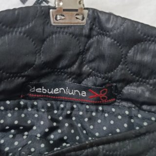Bolsito negro con estampado de perros