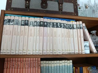 Colección de Libros "personajes de la historia "