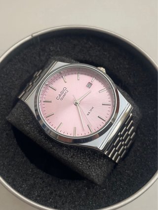 Reloj Casio MTP Plateado Con Dial Rosa