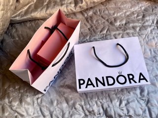 Cajas y bolsas de Pandora