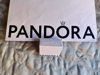 Cajas y bolsas de Pandora